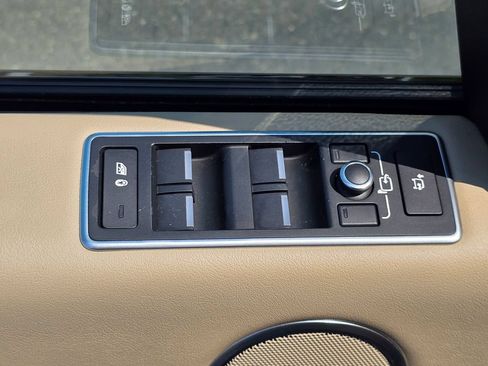 Used 2016 Land Rover Range Rover Supercharged AWD/4WD image 32