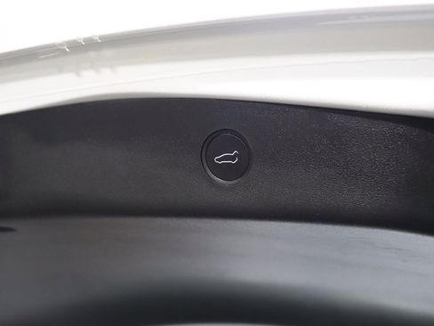 Used 2023 Tesla Model 3 Standard Range RWD image 41