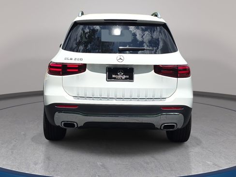 New 2026 Mercedes-Benz GLB 250 image 6
