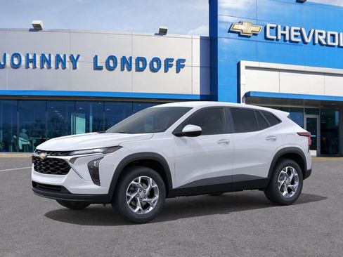 New 2026 Chevrolet Trax LS w/ LS Convenience Package image 2