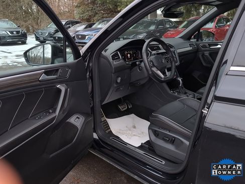 Used 2023 Volkswagen Tiguan SEL R-Line image 14