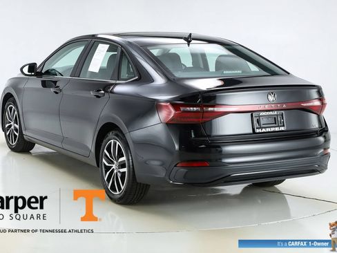Used 2025 Volkswagen Jetta SE w/ Sunroof Package FWD image 43