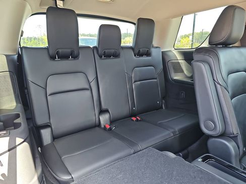 Used 2024 Nissan Pathfinder SL w/ SL Premium Package image 15