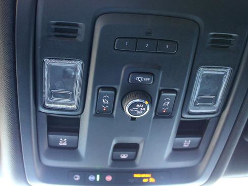 Used 2021 Chevrolet Tahoe High Country w/ Premium Package image 37