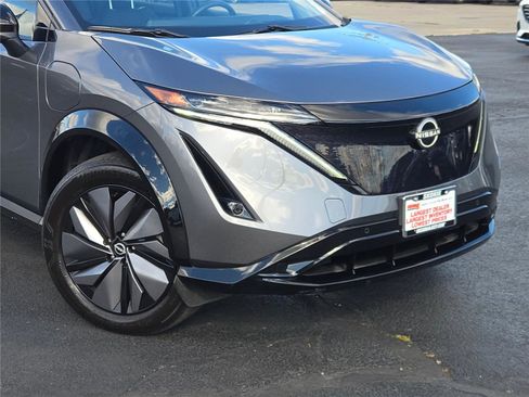 Used 2023 Nissan Ariya AWD image 2