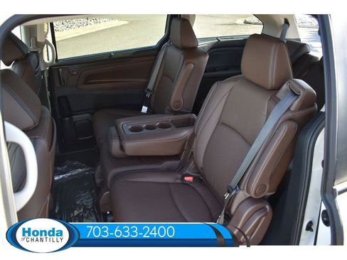 New 2026 Honda Odyssey Touring image 15