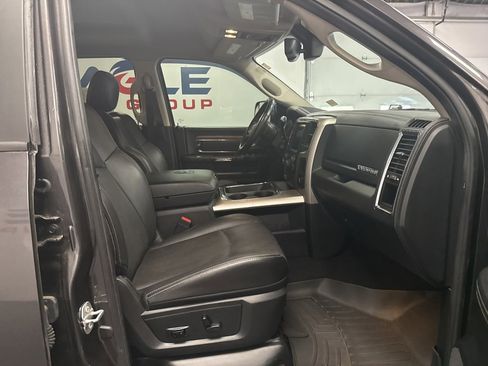 Used 2016 RAM 3500 Laramie image 41