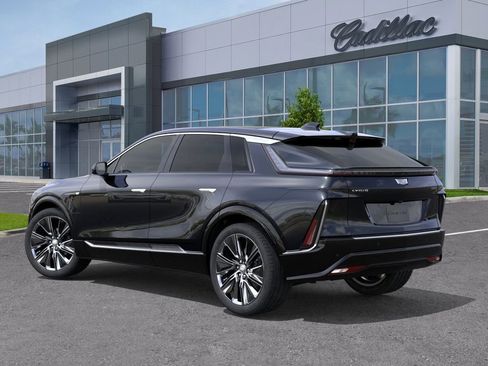 New 2026 Cadillac Lyriq Signature Luxury RWD image 4