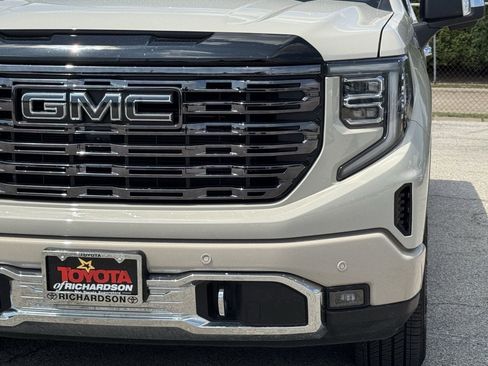 Used 2026 GMC Sierra 1500 Denali Ultimate AWD/4WD image 8