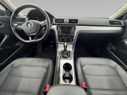 Used 2019 Volkswagen Passat 2.0T Wolfsburg image 10