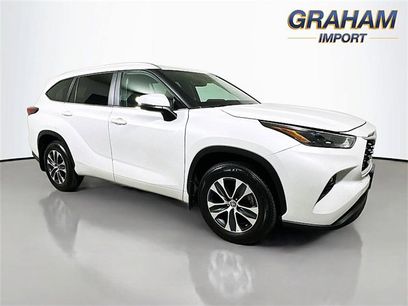 Used 2023 Toyota Highlander XLE