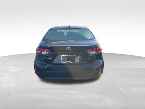 Used 2024 Toyota Corolla LE image 4