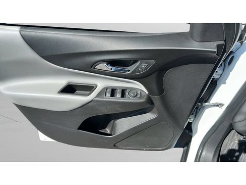 Used 2020 Chevrolet Equinox LS w/ LS Convenience Package AWD/4WD image 11