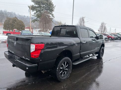 Used 2016 Nissan Titan SL image 5