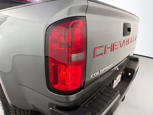 Used 2022 Chevrolet Colorado LT w/ LT Convenience Package image 16