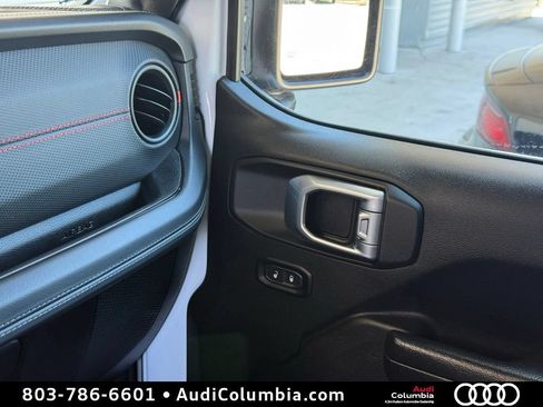 Used 2024 Jeep Wrangler Unlimited Rubicon AWD/4WD image 34