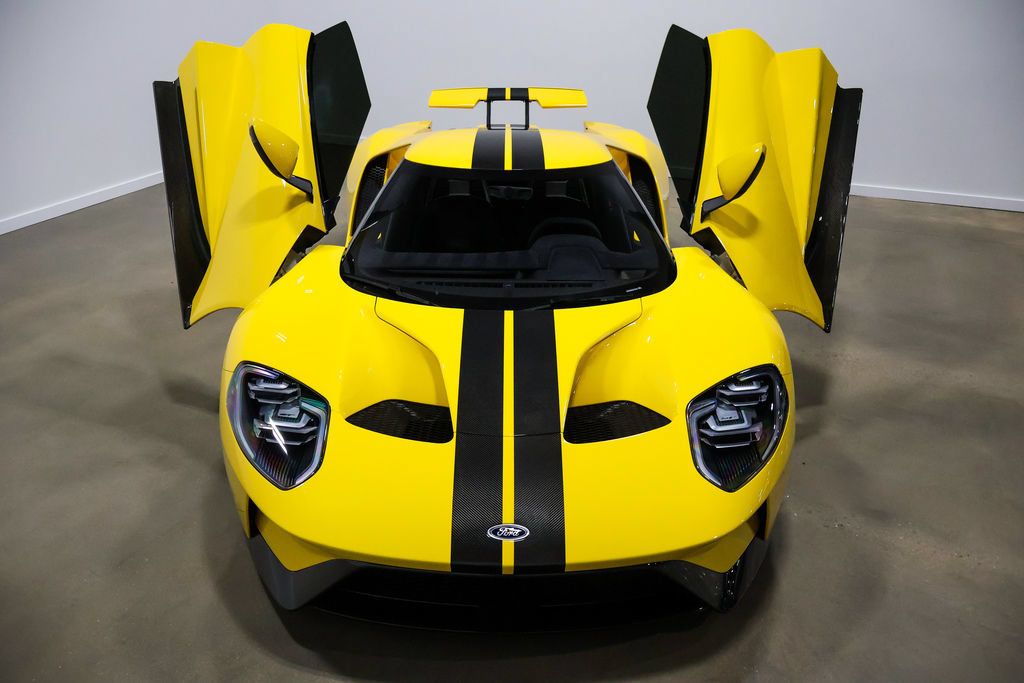 Used 2020 Ford GT Carbon Series RWD image 30