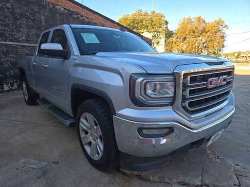 Used 2016 GMC Sierra 1500 SLE w/ SLE Value Package image 3