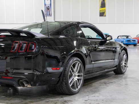 Used 2013 Ford Mustang Boss 302 RWD image 28