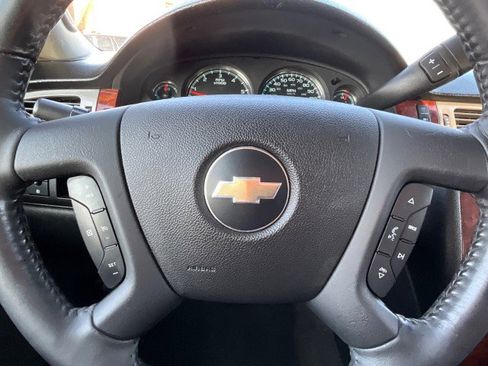 Used 2009 Chevrolet Avalanche LT w/ Convenience Package #1 image 11