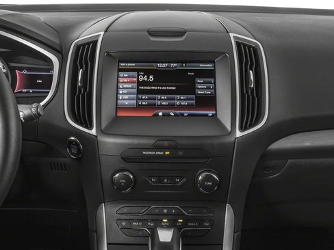 Used 2018 Ford Edge SEL w/ Class II Trailer Tow Package image 5