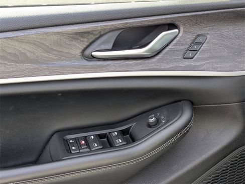 Used 2023 Jeep Grand Cherokee L Limited w/ Trailer Tow Group (B) image 17