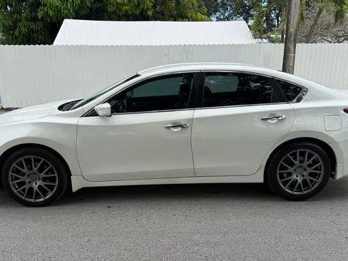 Used 2018 Nissan Altima 2.5 SR FWD image 3