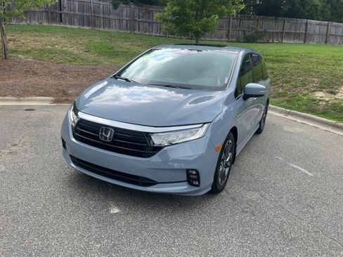 Certified 2023 Honda Odyssey Elite image 3