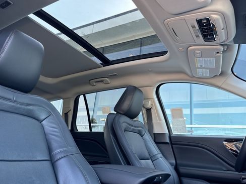 New 2025 Lincoln Aviator Reserve image 17