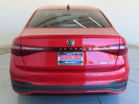 New 2026 Volkswagen Jetta SE FWD image 4