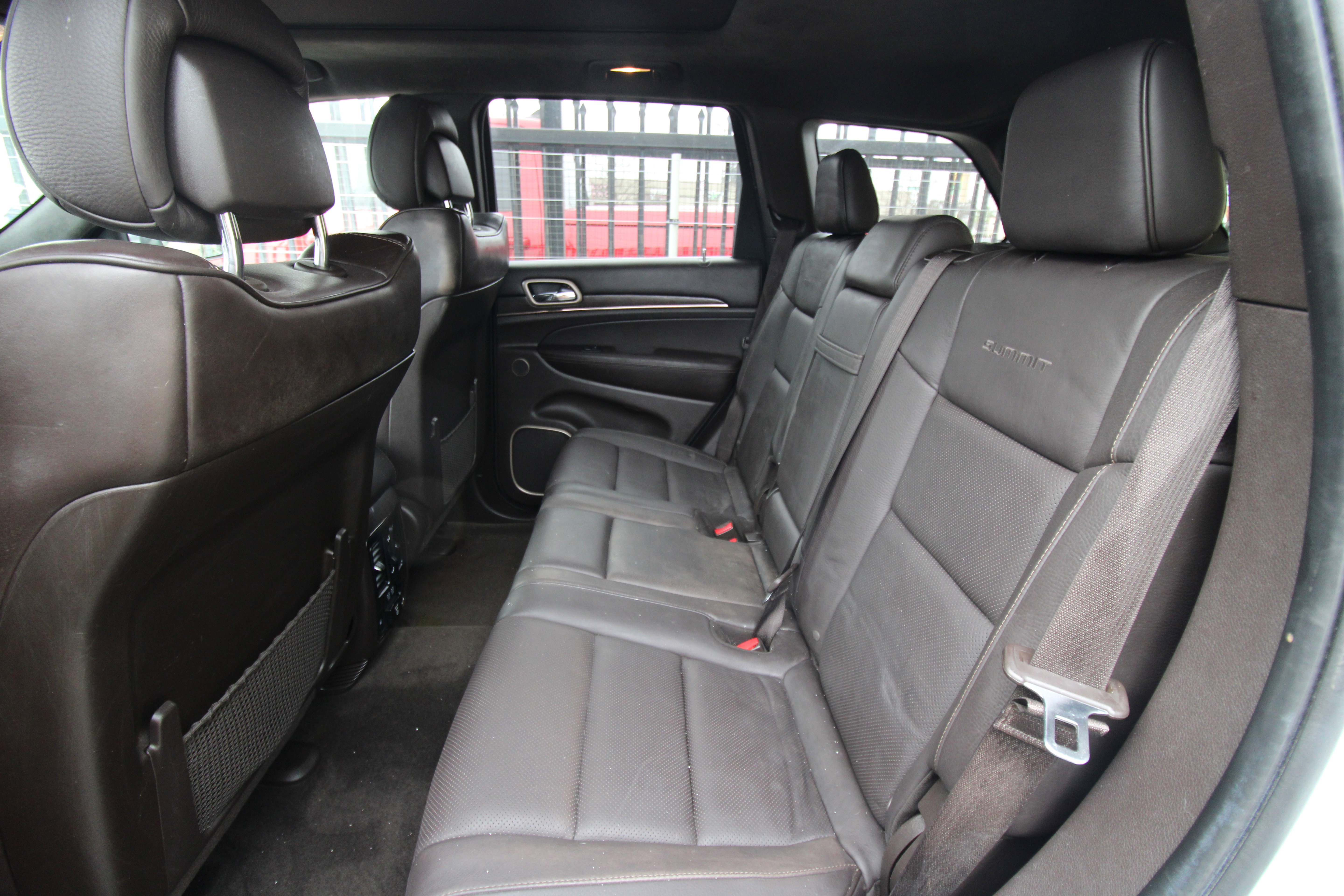 Used 2014 Jeep Grand Cherokee Summit AWD/4WD image 28