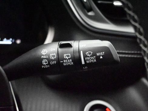 Used 2024 Jeep Grand Cherokee L Laredo RWD image 31
