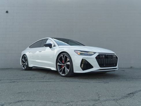Used 2023 Audi RS 7 Sportback w/ Black Optic Package AWD/4WD image 9