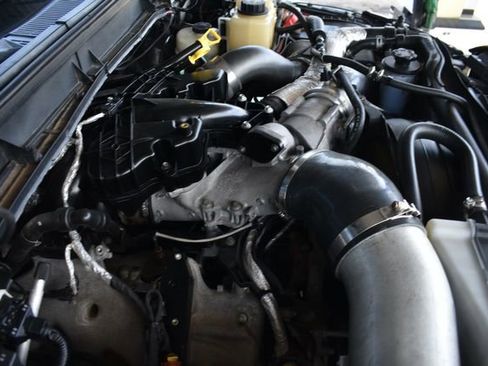 Used 2015 Ford F350 Platinum w/ FX4 Off-Road Package image 28