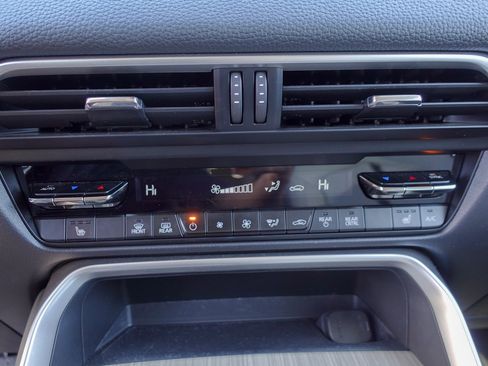 Certified 2024 MAZDA CX-90 Plug-In Hybrid w/ Preferred image 18