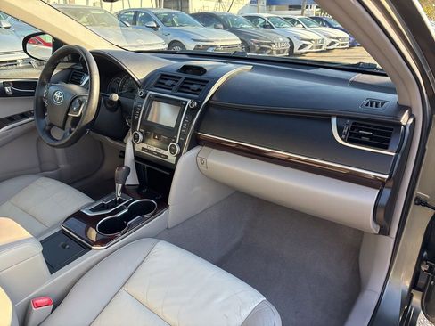 Used 2012 Toyota Camry image 15
