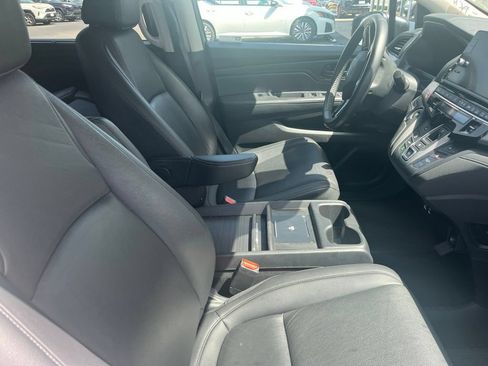 Used 2025 Honda Odyssey EX-L image 4