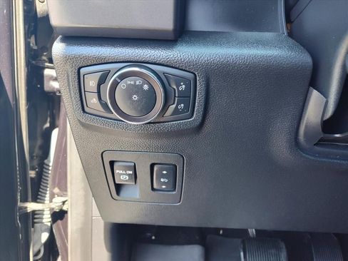 Used 2019 Ford F150 XLT w/ Equipment Group 302A Luxury AWD/4WD image 16
