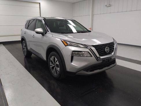 Used 2021 Nissan Rogue SV FWD image 13