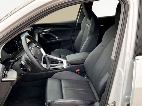 Used 2025 Audi Q5 2.0T Premium Plus w/ Premium Plus image 27