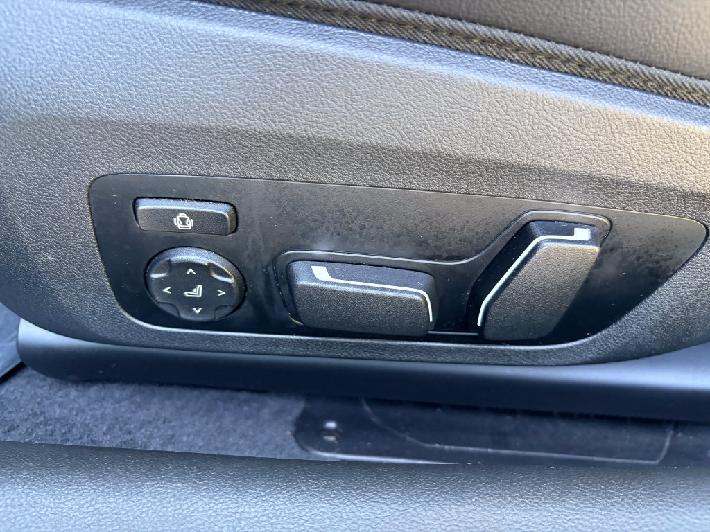 Used 2024 BMW M2 w/ Lighting Package RWD image 16