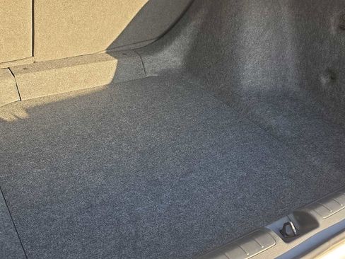 Used 2018 Honda Accord Touring image 23