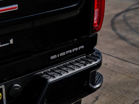 Used 2022 GMC Sierra 3500 Denali w/ Technology Package image 30