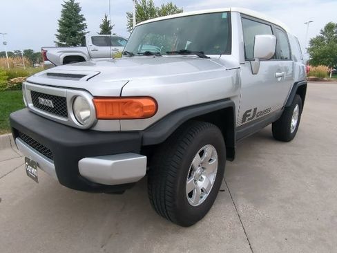 Used 2008 Toyota FJ Cruiser 4WD image 8