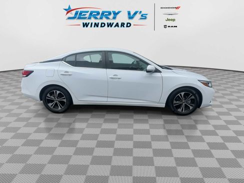 Used 2022 Nissan Sentra SV image 9