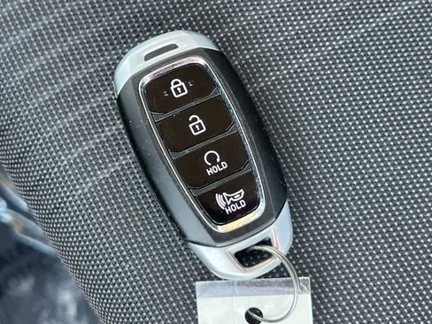 Certified 2022 Hyundai Venue Limited image 28