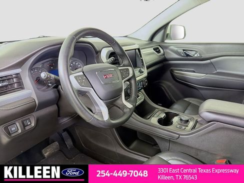 Used 2023 GMC Acadia SLT image 10