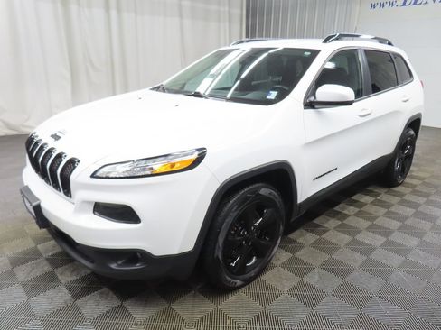 Used 2018 Jeep Cherokee Limited w/ High Altitude Package image 7