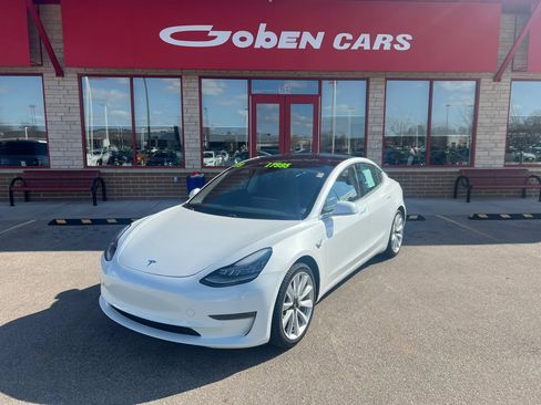 Used 2019 Tesla Model 3 Long Range image 1