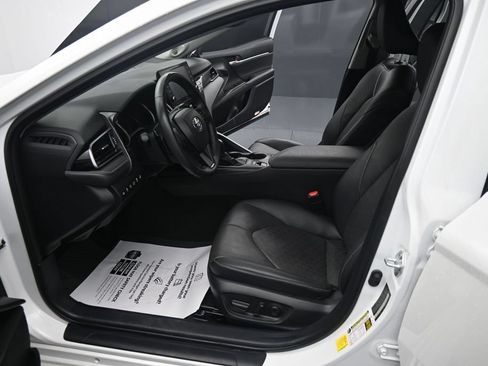 Used 2023 Toyota Camry XSE w/ Navigation Package FWD image 17